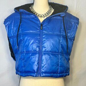 Calvin Klein Performance Women's Cropped Mock-Neck Zip-up Vest blue M